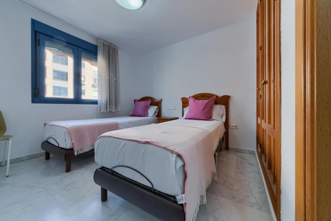 Holidays2Malaga Ayala 450 Mts From Beach & Terrace מראה חיצוני תמונה