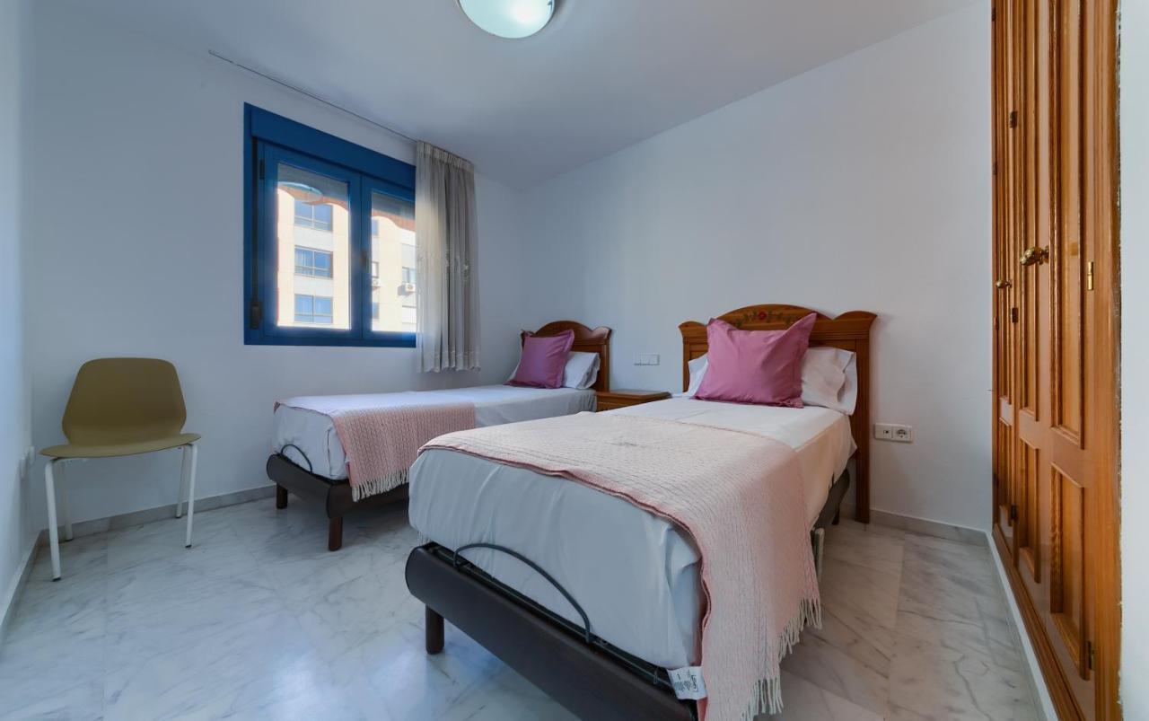 Holidays2Malaga Ayala 450 Mts From Beach & Terrace מראה חיצוני תמונה